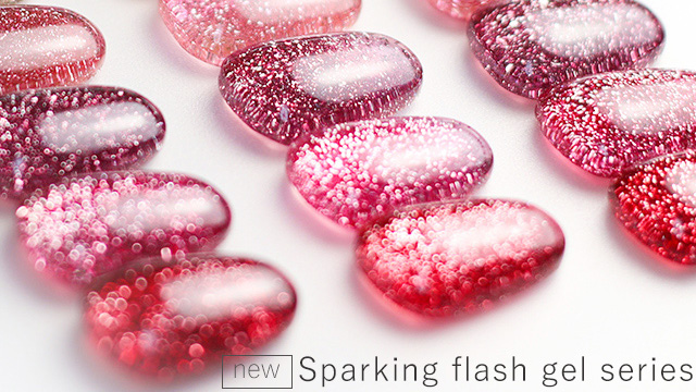 フラッシュネイルは派手？実際の見え方をわかりやすく解説