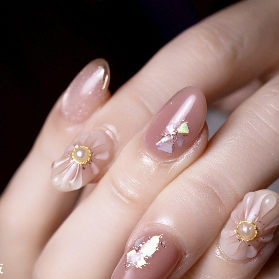 ジェルネイルの仕上げはトップジェルで決まる！初心者向け完全ガイド