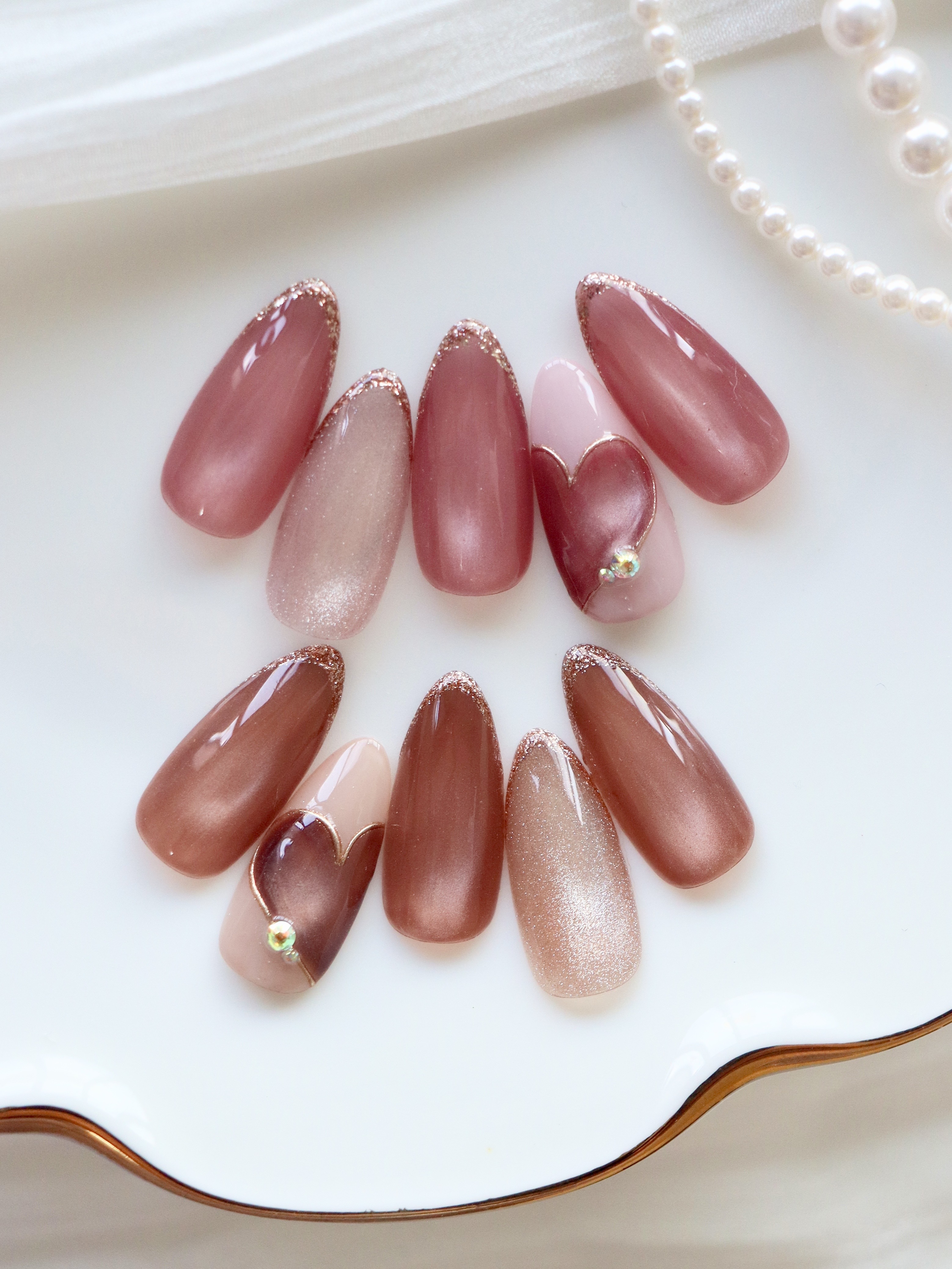 ハートネイルが人気の理由｜甘くなりすぎない秘密