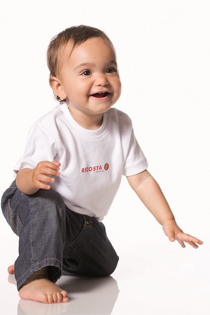 歩く力は、DNAに埋め込まれている?!