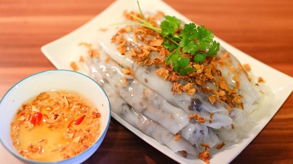 市販の粉を使って“バインクオン（蒸し春巻き）作りましょう！