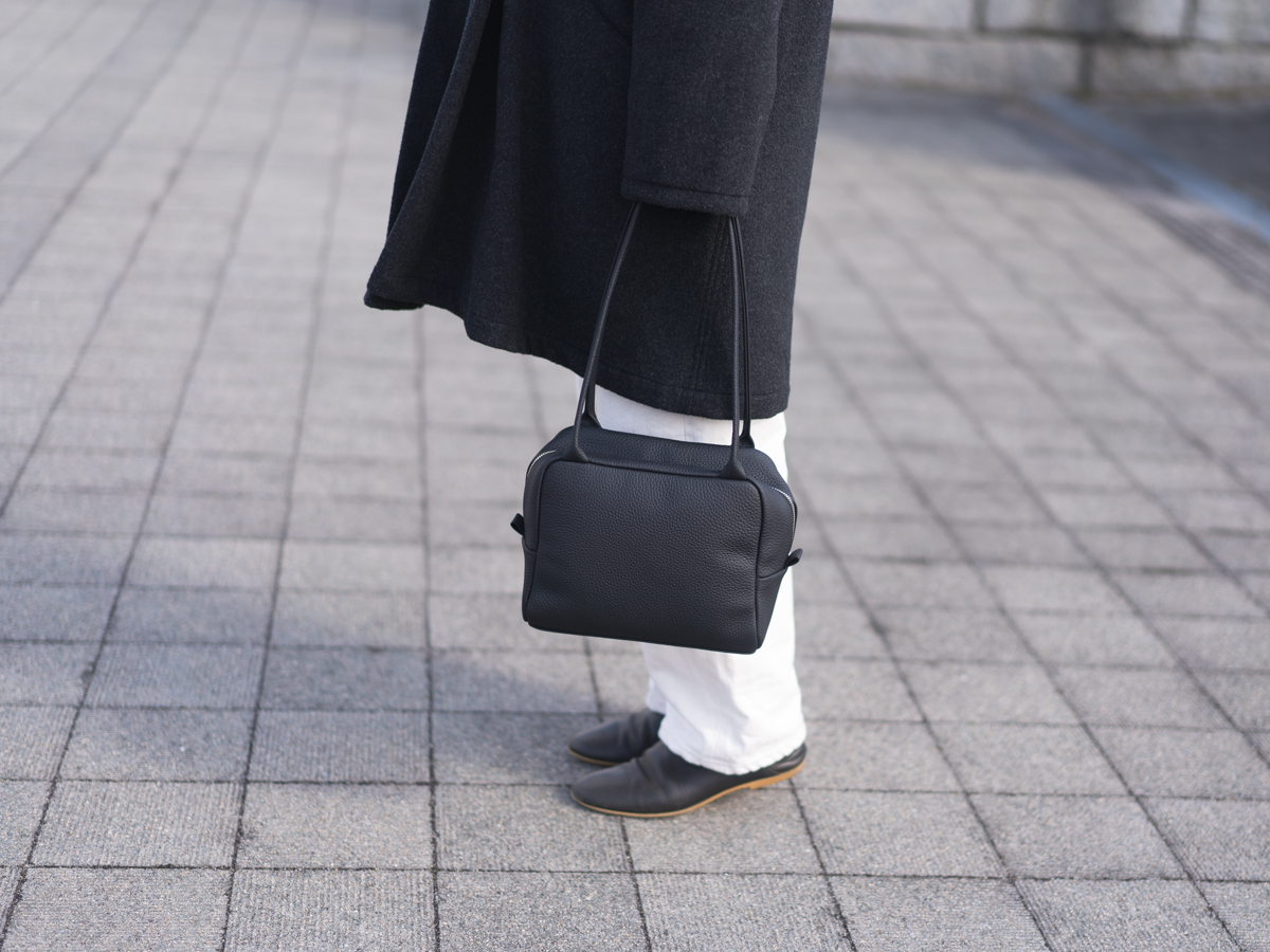 ［新商品］Cuboid Bag レザー ブラック