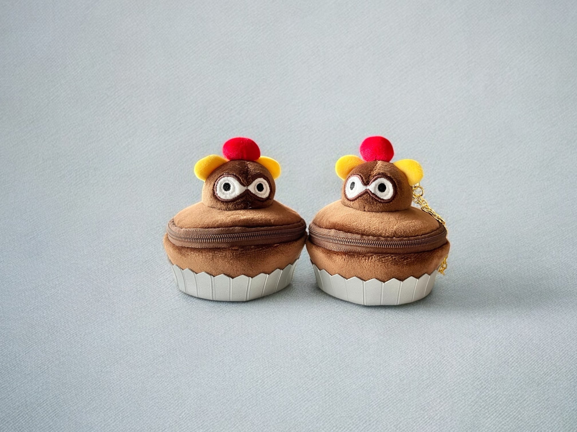 扇堂のたぬきケーキポーチ