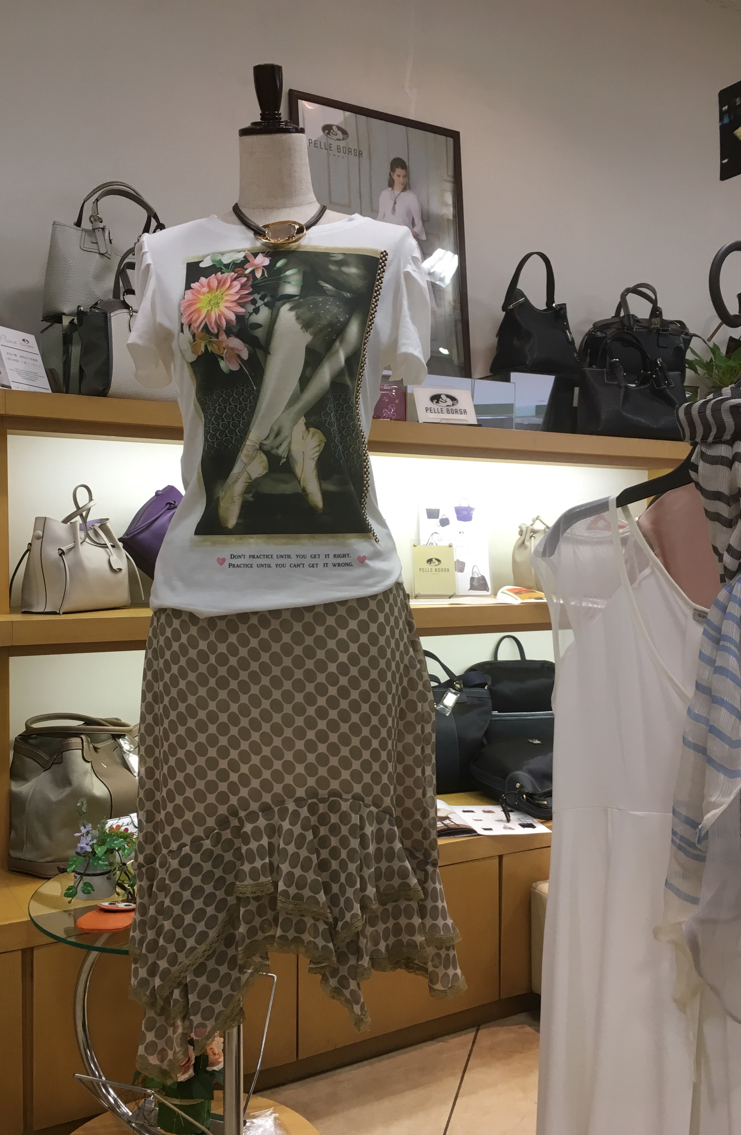 可愛い Tシャツ 入荷してますョ