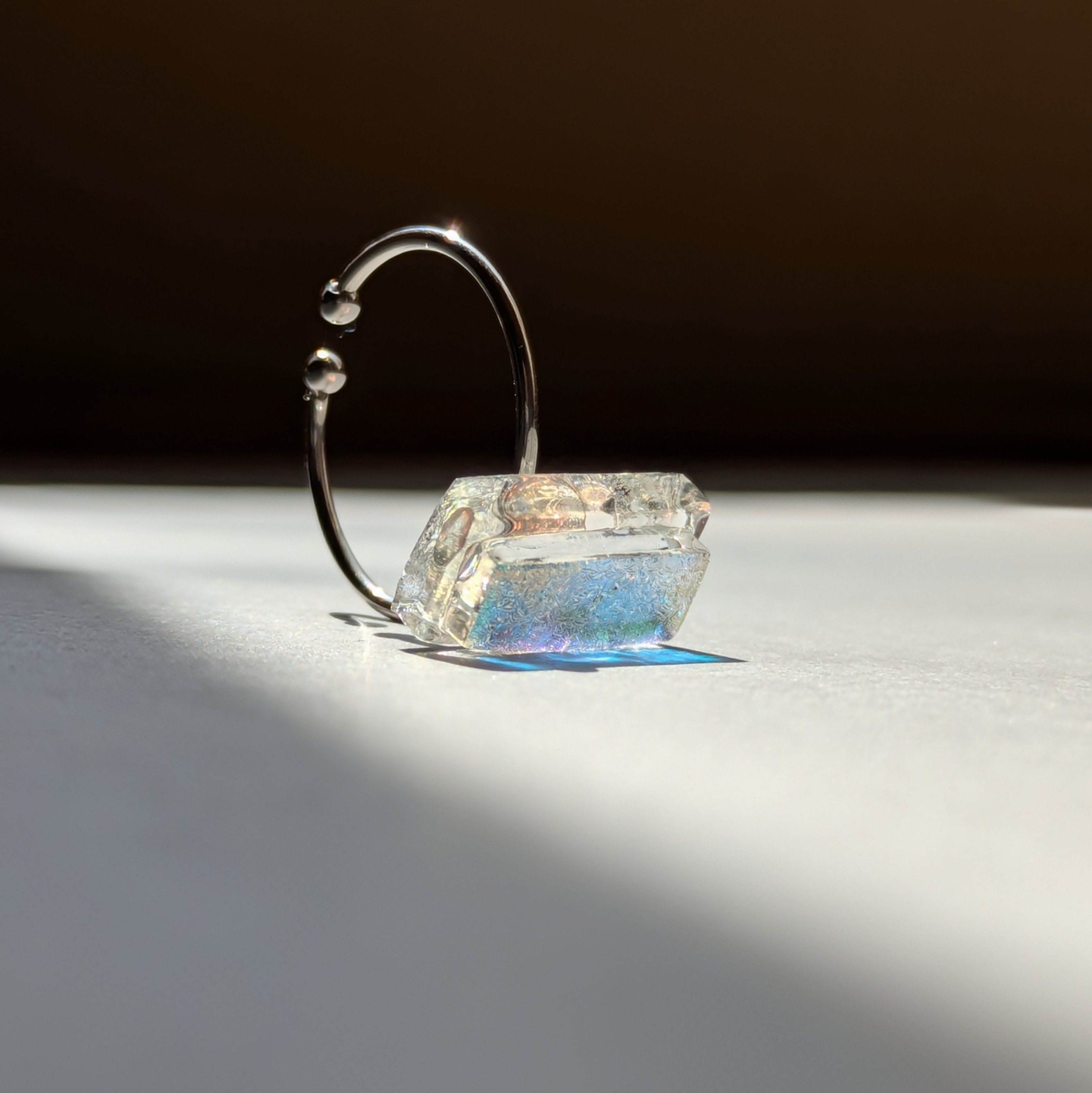 夜に眺めるガラス