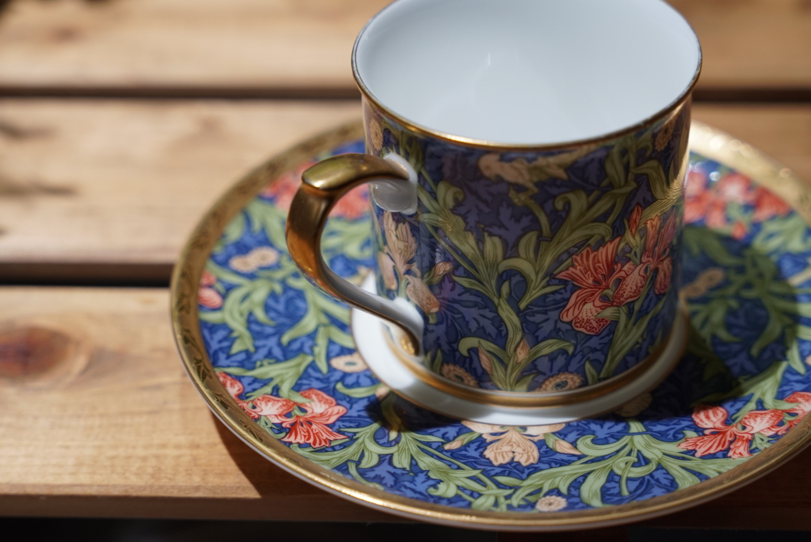 NIKKO × V&A × William Morris 「アイリス」カップ＆ソーサーの魅力とは