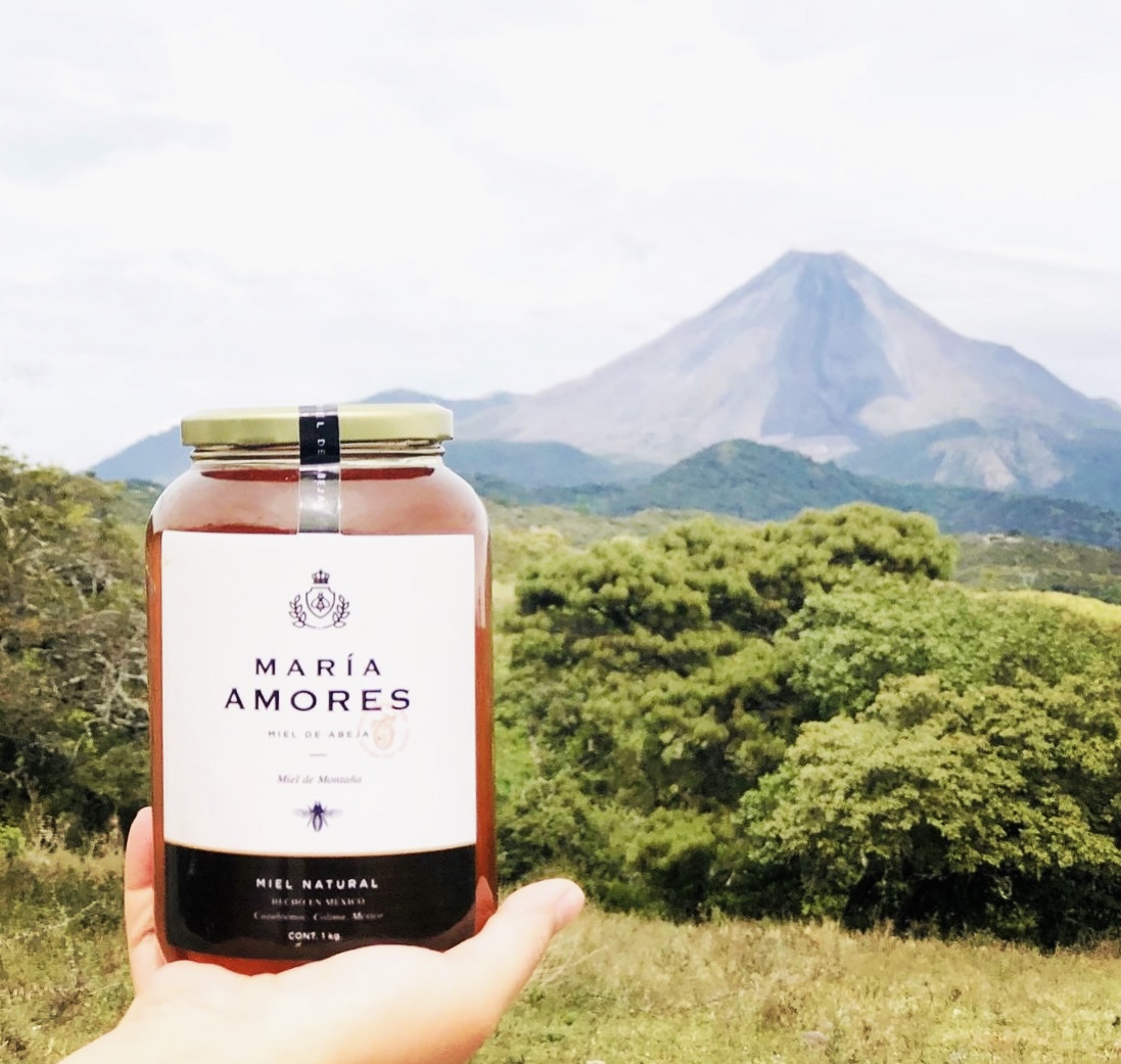 MARIA AMORES について