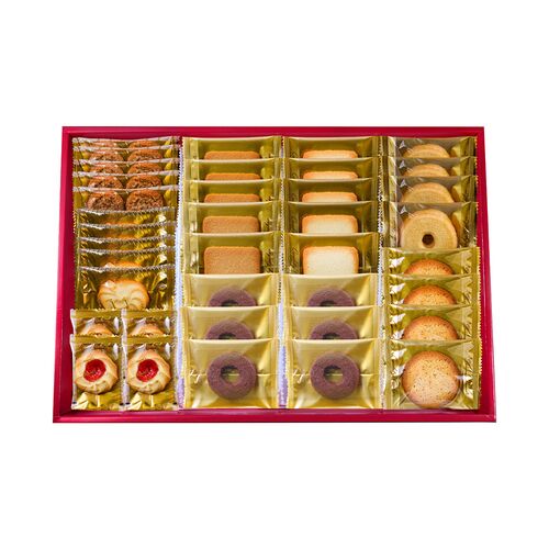 今日はー♫フレンチシェフ監修です！焼き菓子がいろいろ入ったセットでーす(＾ω＾)