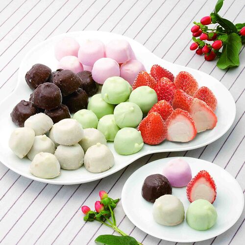 パクっといけます！１口サイズのチョコアイスと苺アイスの詰め合わせセットでーす(#^^#)