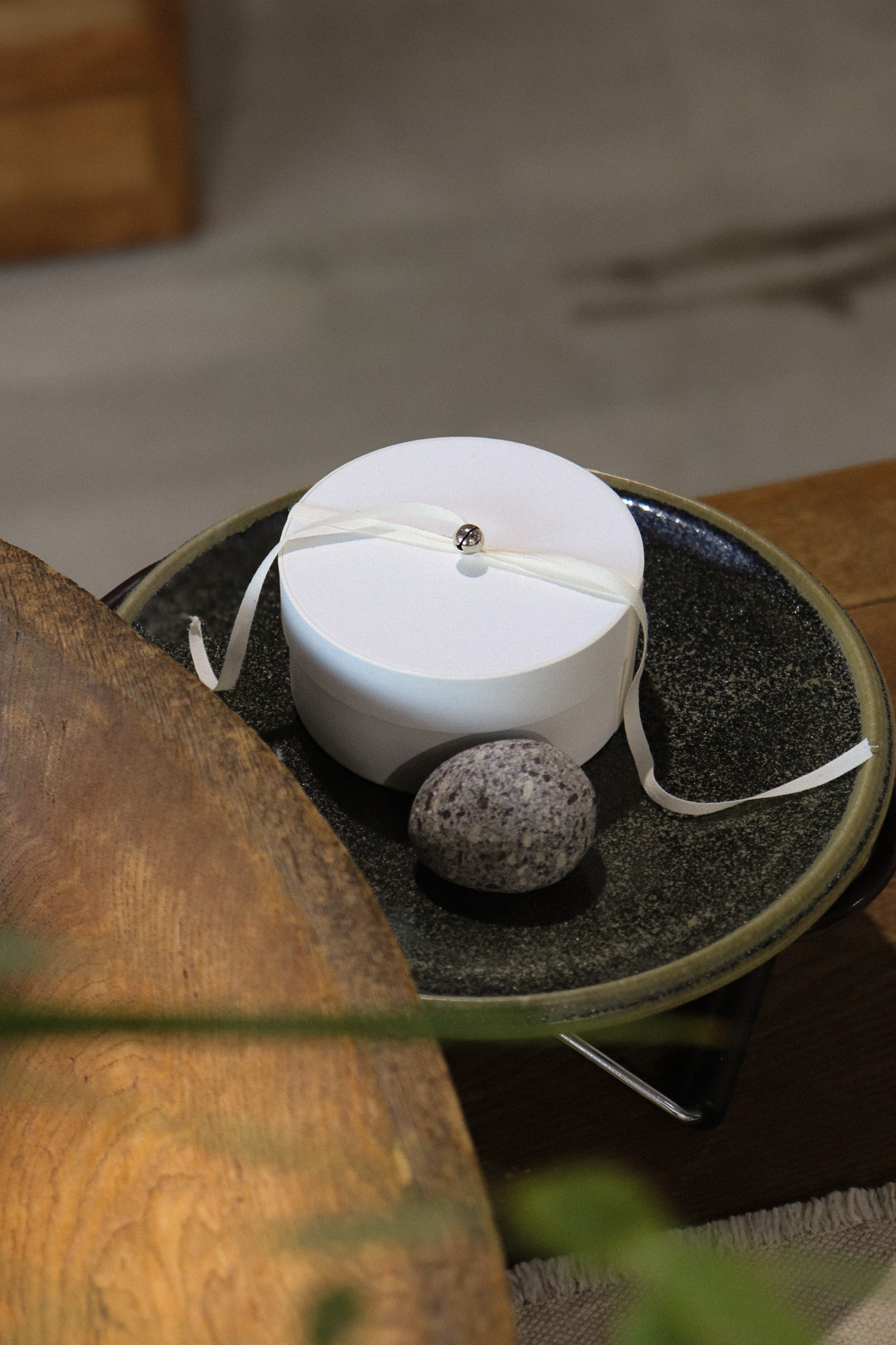 Free Shipping Within Japan.