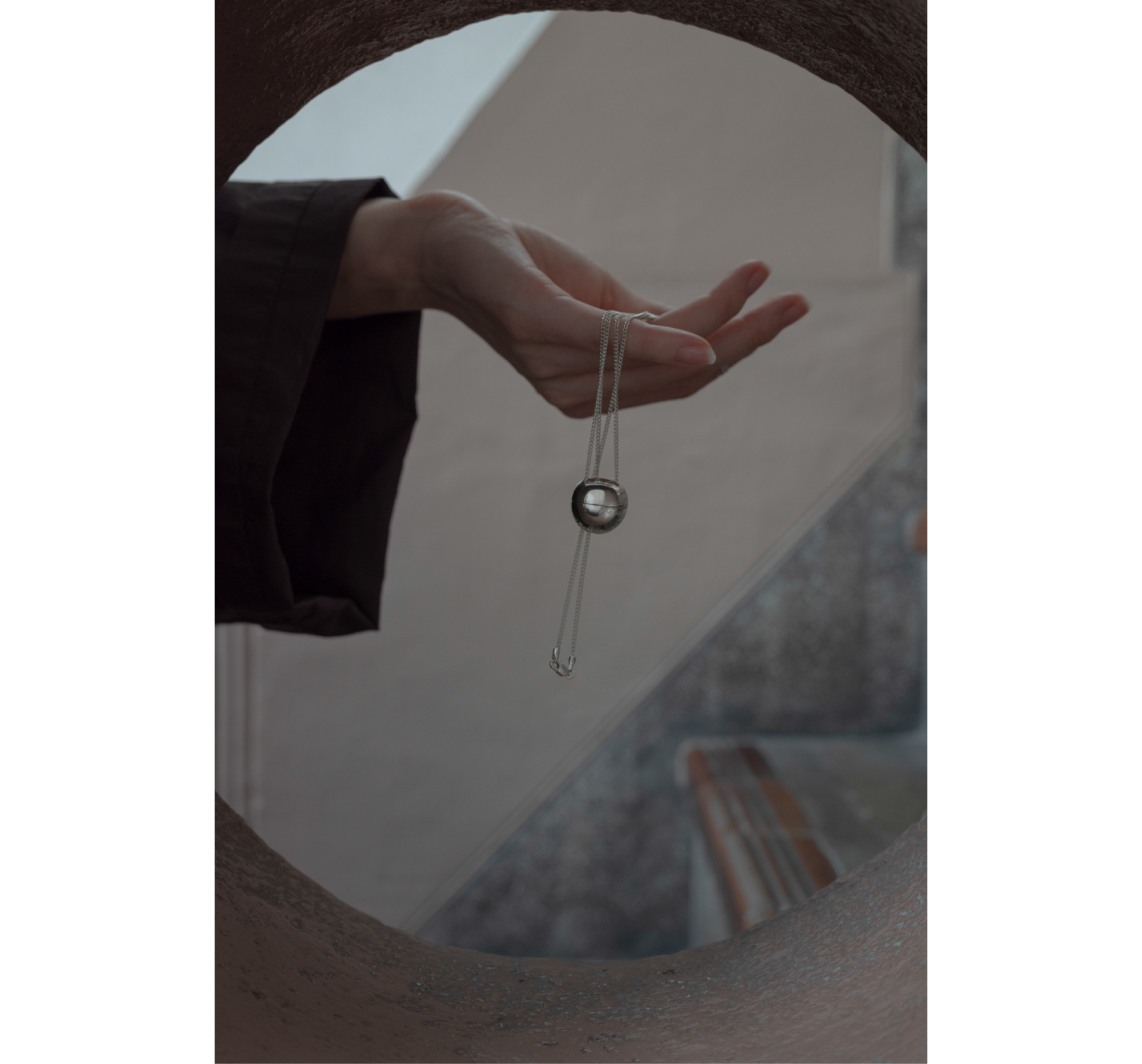 - SCENE 01 -