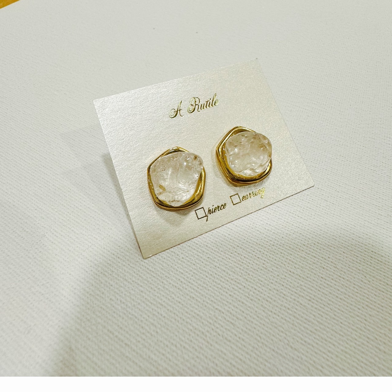 ☆商品紹介☆ 大粒クリスタルゴールドピアス