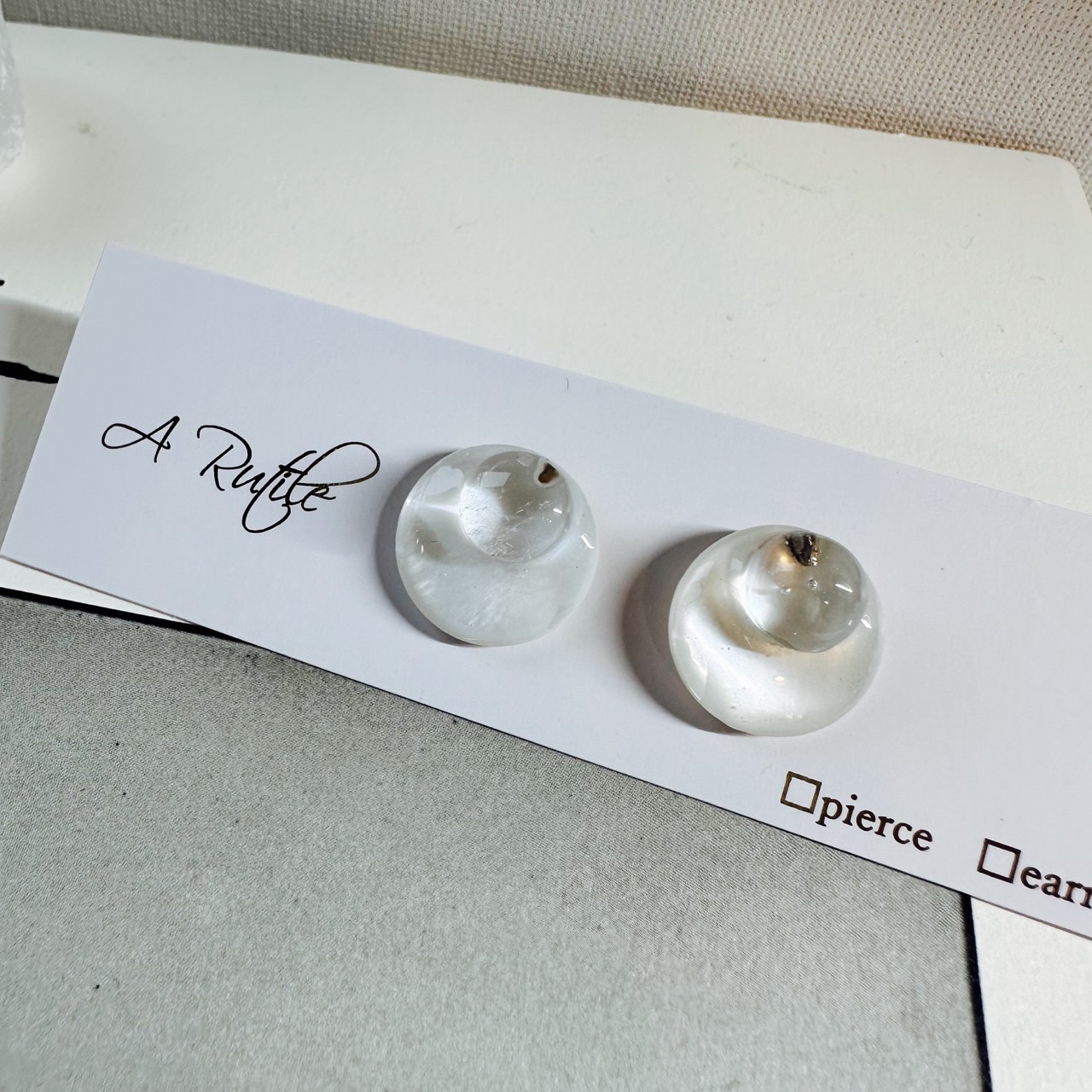 ☆商品紹介☆シェル&クォーツピアス