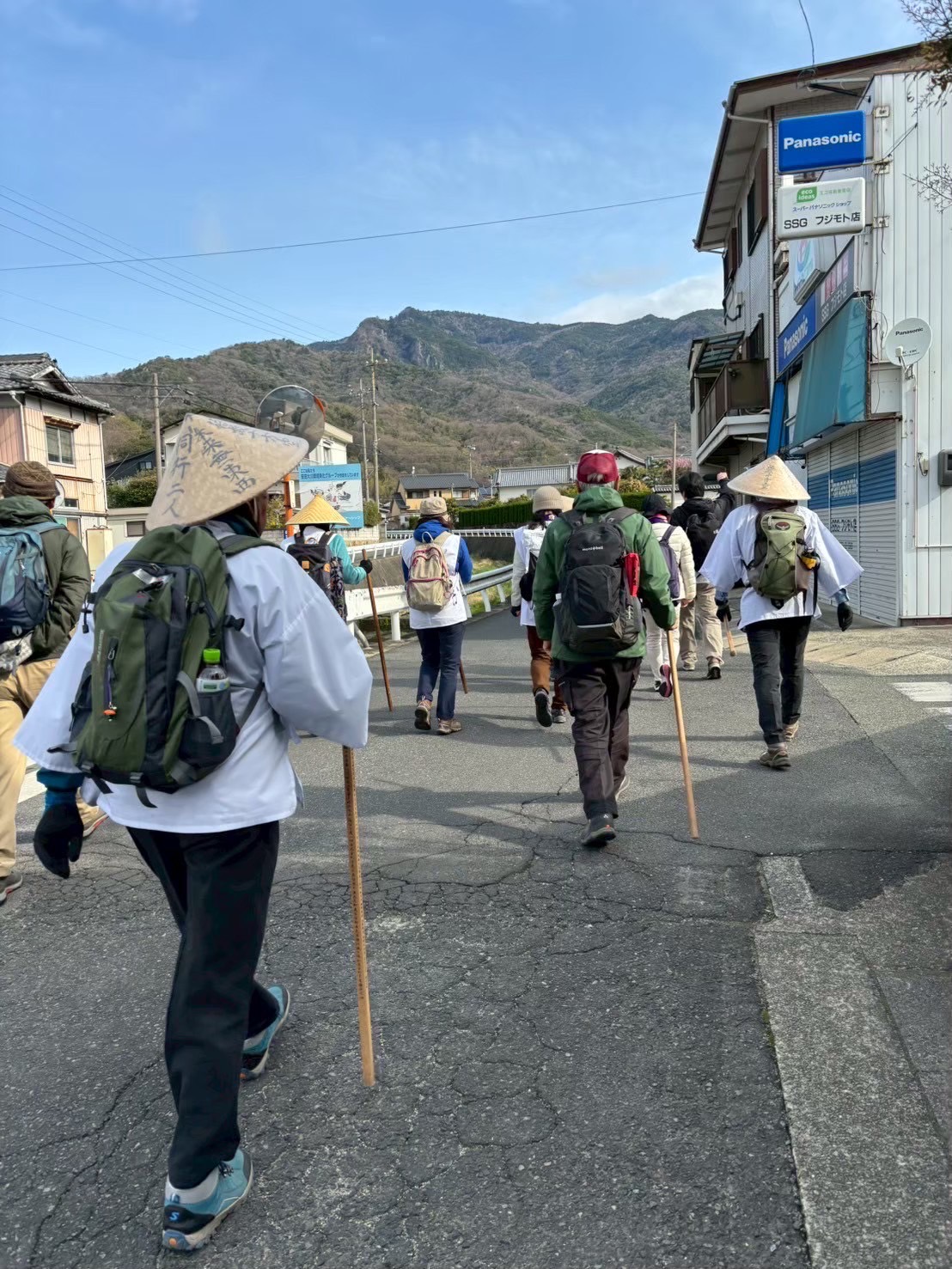 【お遍路の冬装備】経験者が教える快適に歩くための「重ね着」のコツ