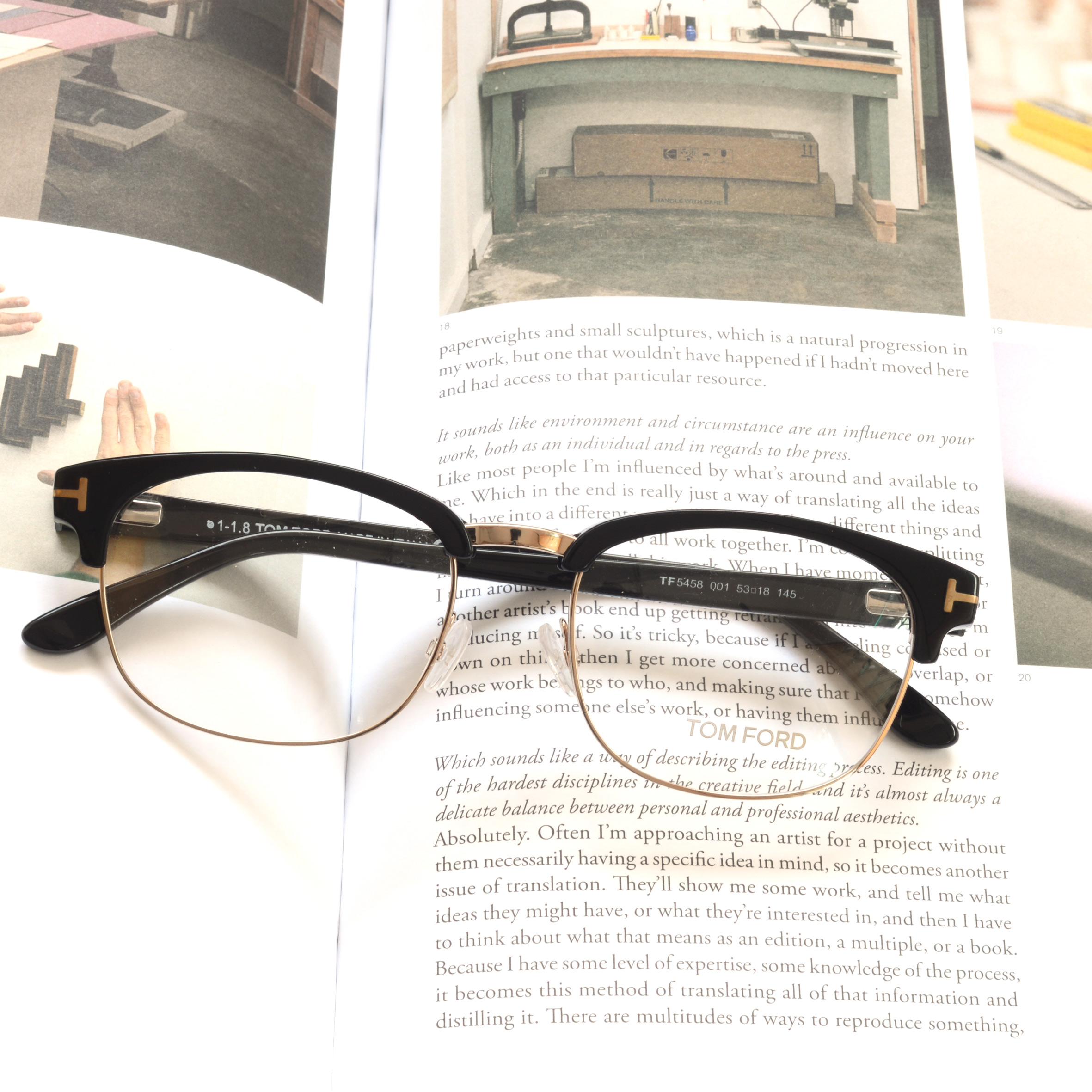 TOMFORD / サーモントブロー TF5458