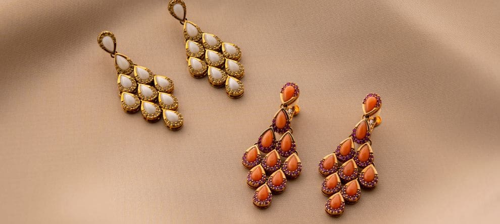 血赤珊瑚アクセサリーの魅力と選び方：大人の女性へ