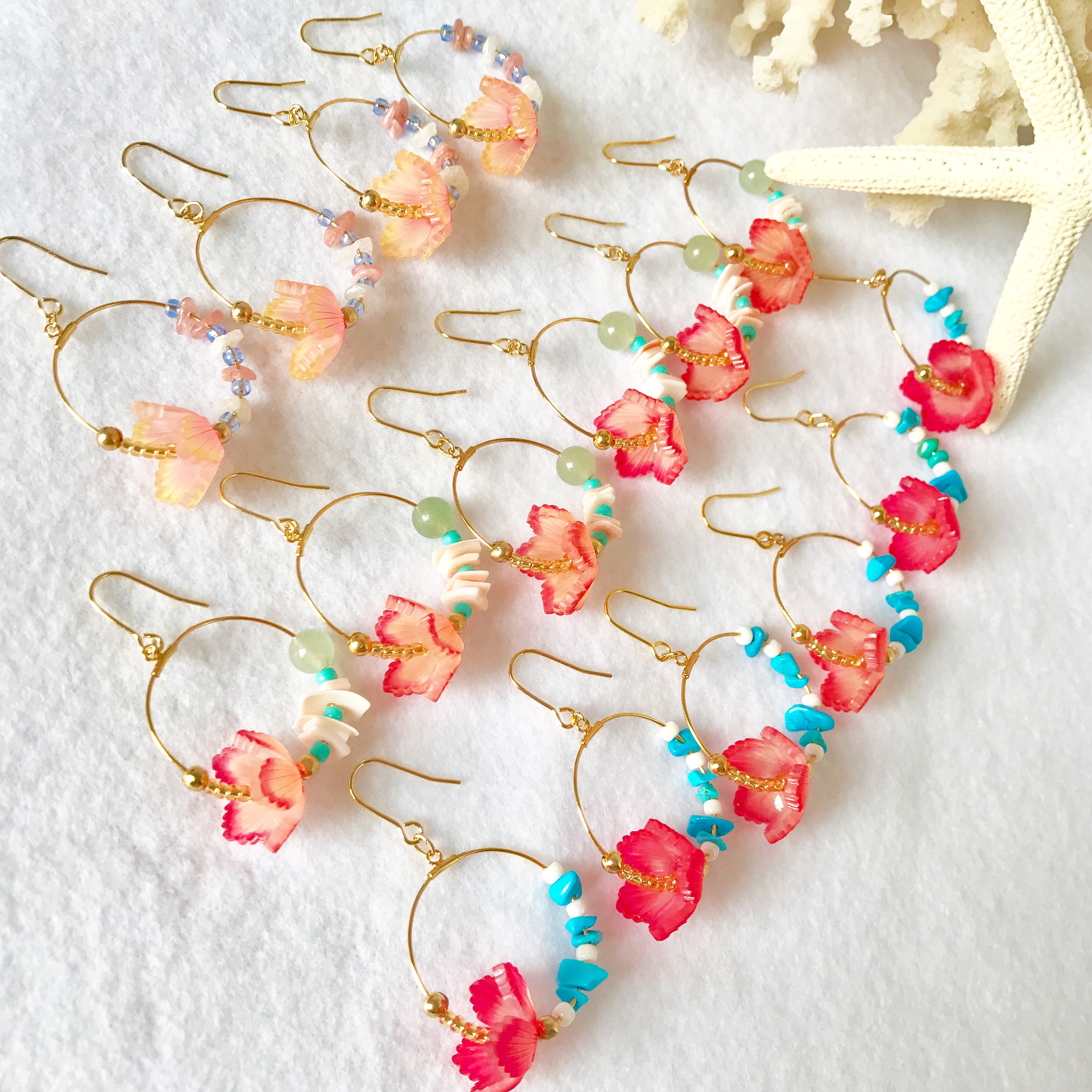 ハイビスカスのピアス人気です♪