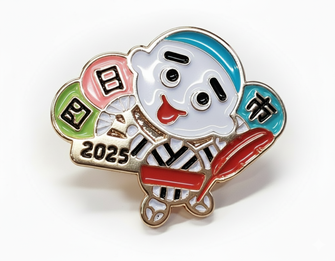 赤い羽根共同募金のこにゅうどうくんバッジ☆