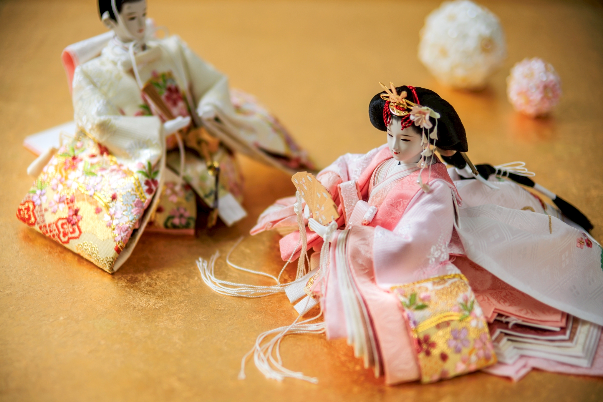 今年度限定入荷のお衣裳のご紹介①　～桜刺繍・金駒刺繍・最上級のお仕立ての衣裳～