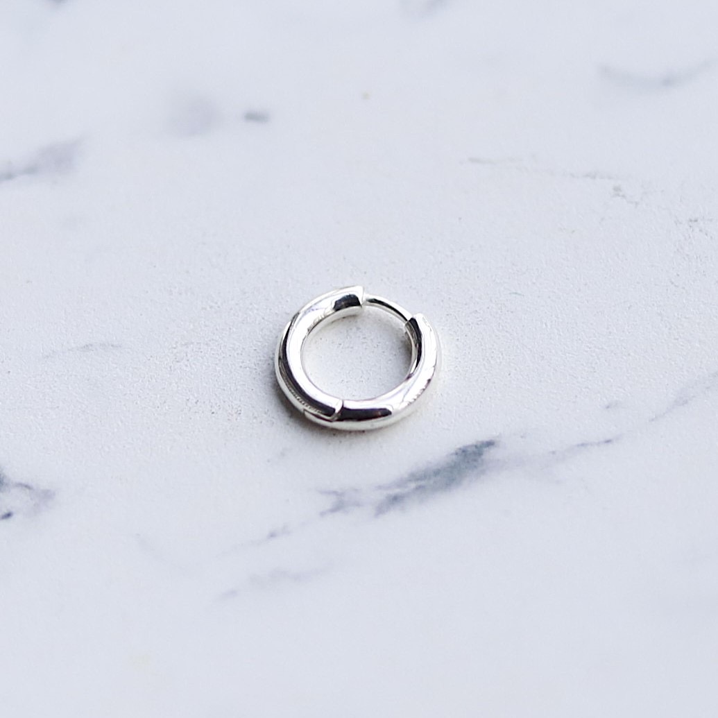 究極のシンプルフープピアス！本日NEW RELEASE