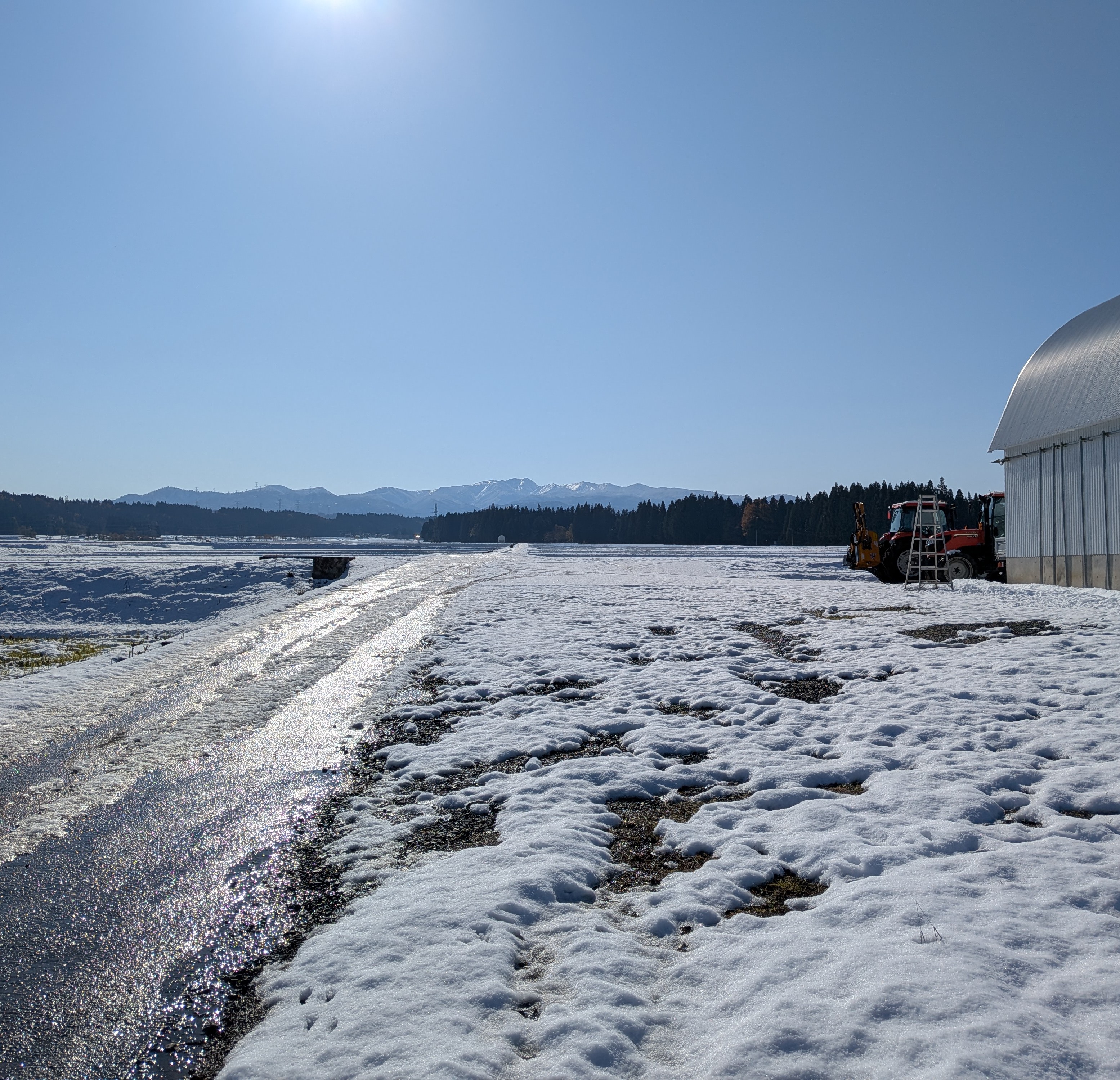 最も効率的な融雪方法は自然流水の活用だと思います。