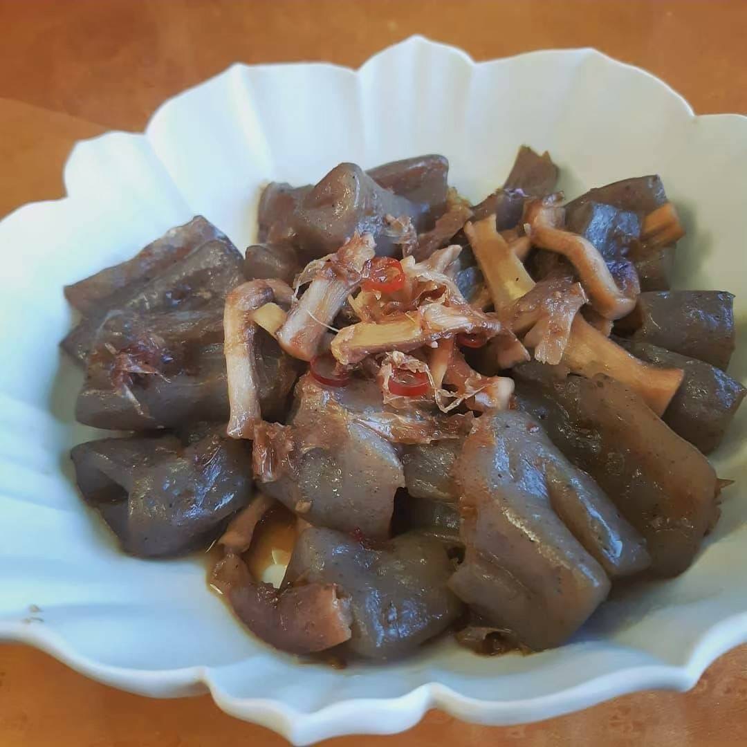 にゃく太郎七変化その７～こんにゃくのおかか煮