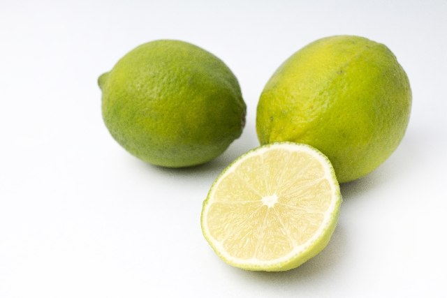 「岩城島の青いレモン」のシーズン到来。採れたての、美味しくて安全な国産レモンを期間限定販売します。