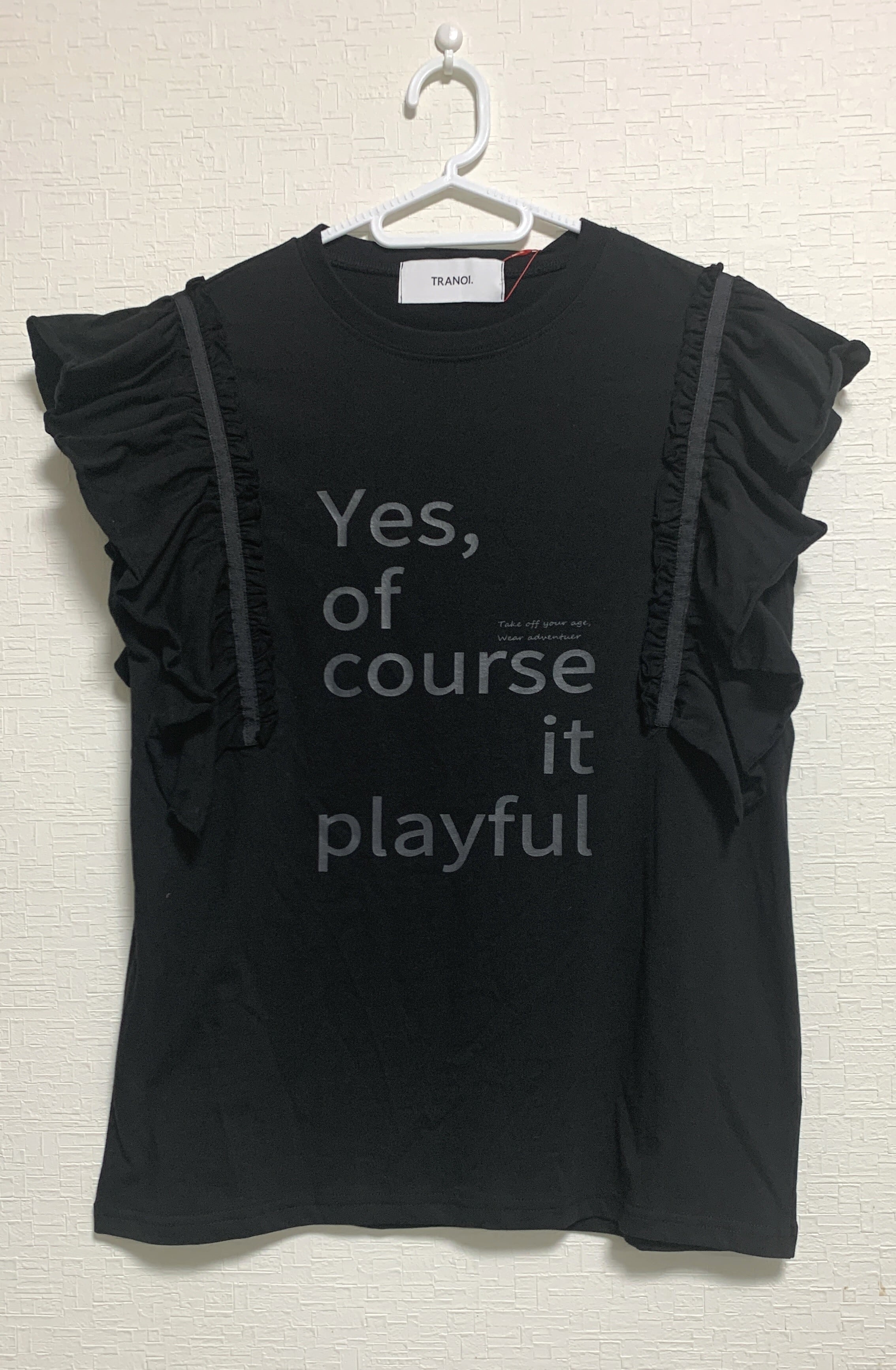 『こだわりあるお洒落さん集合！　フリルと英字で遊び心◎Tシャツ』