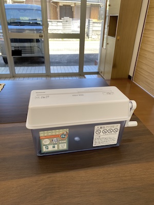 書類を粉砕する密かな楽しみ