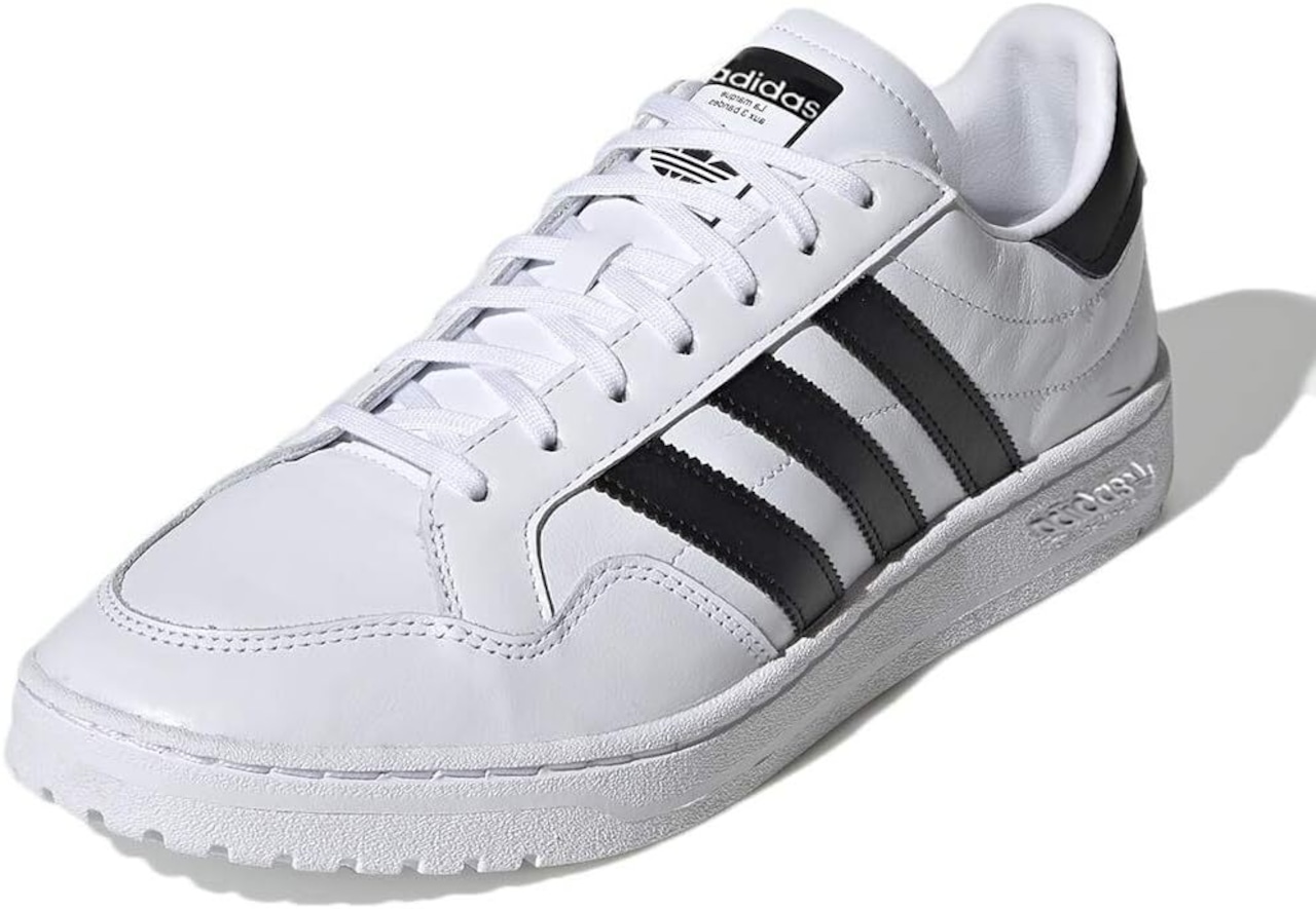 緊急販売💨💨アディダスの人気スニーカー👟でオトコの魅力をアピールしてみては❓✨