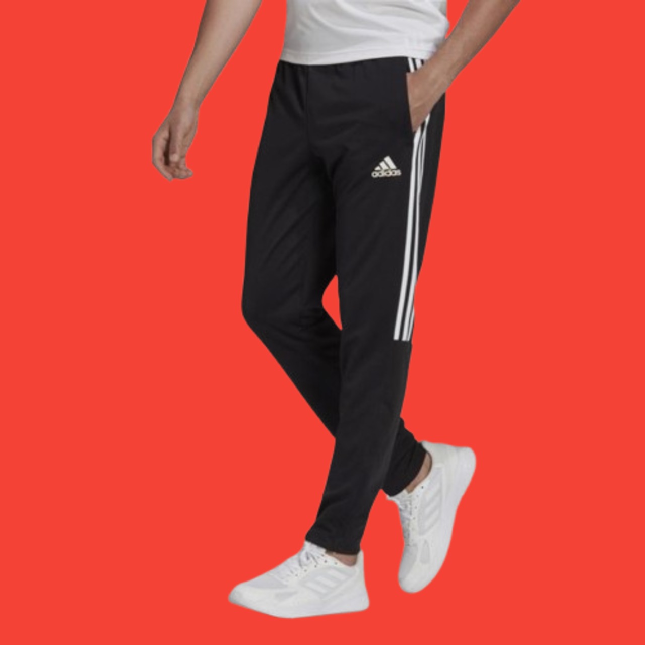 スタイリッシュな紳士を目指すあなたへ👍他に類を見ないクオリティ✨数種のadidasボトムス発売中…