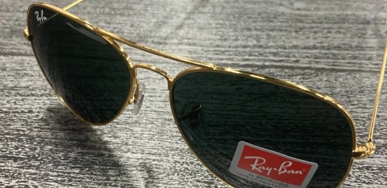 ダンディズム男子を目指す方へ👍👍特別スタイルのレイバン・サングラス🕶で上のオトコを実現💨💨