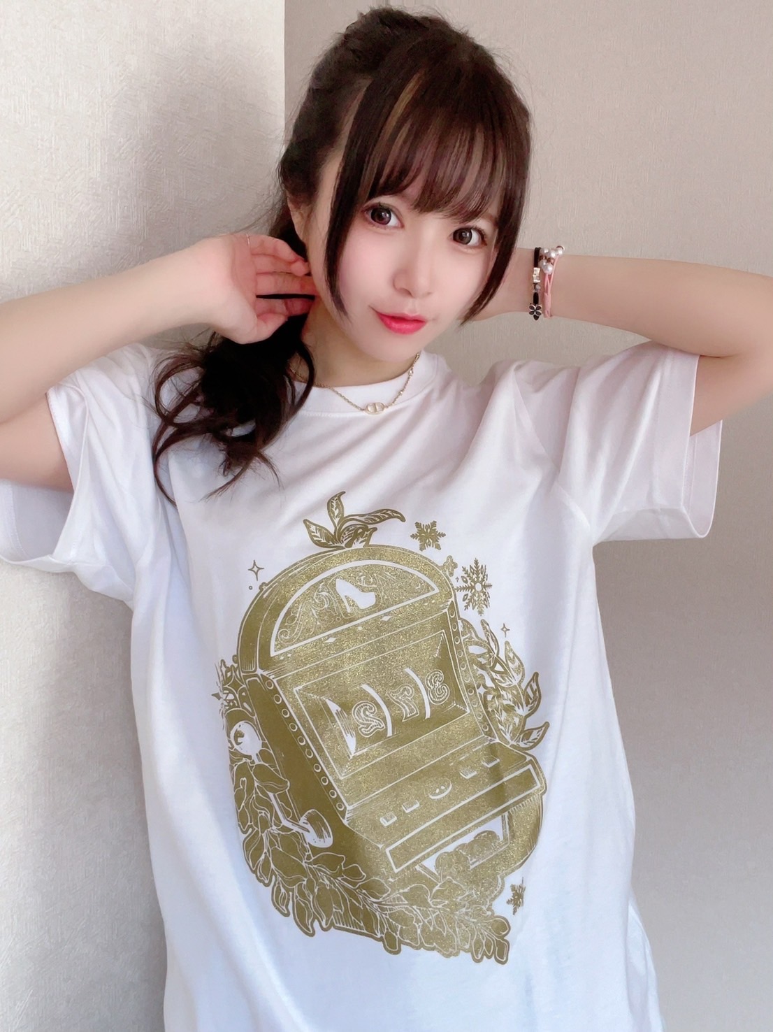 コスプレイヤー  さなつん✖️White Cinderellaコラボアイテム発売決定！
