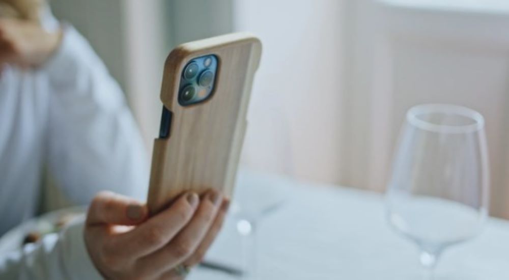 木製スマホケース Bark (バーク) の特徴①