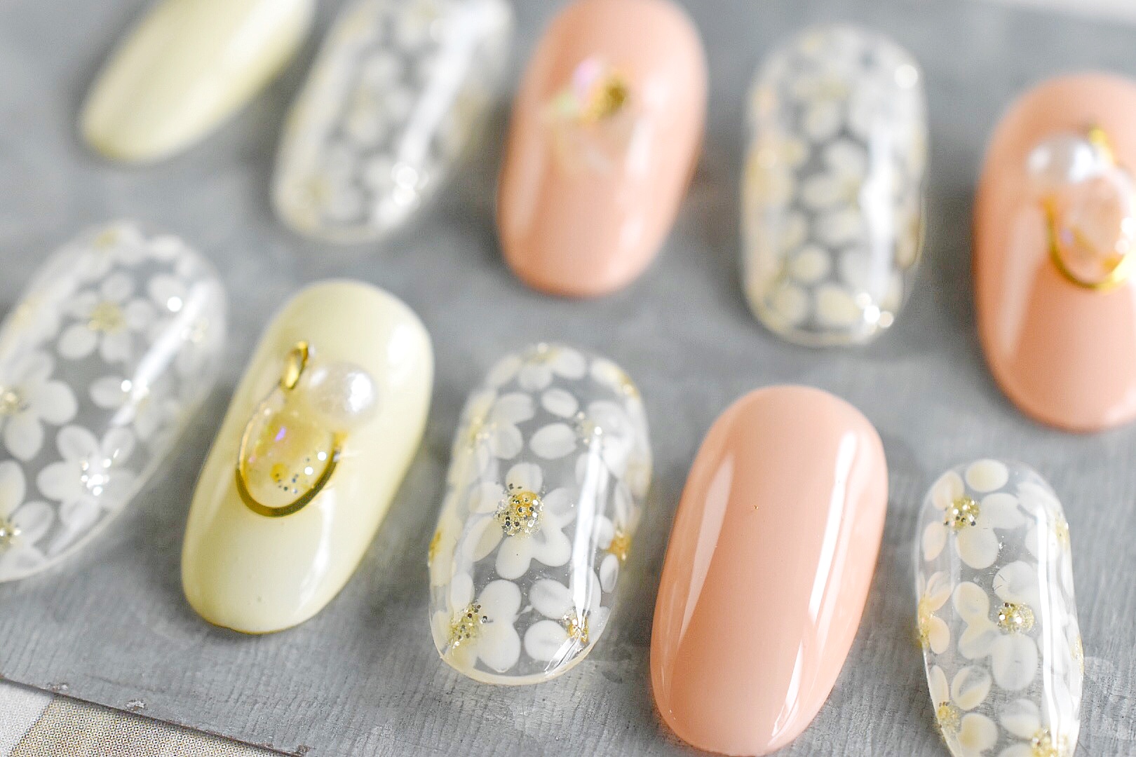 即納♡ブライダルネイルチップ 18:00〜 新作upします。