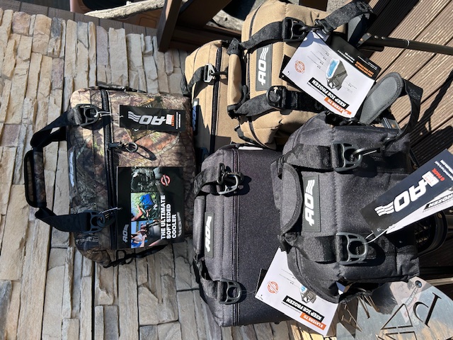 AOクーラーズ　キャンバスソフトクーラー 《 6・12パックス 》入荷致しました(^^)