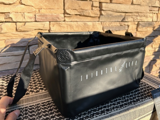 ThiOuThe LIFE【 折り畳みバケツ < BLACK 15L > 】を、家族キャンプにて活！