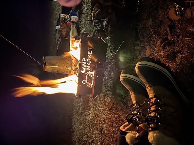 『 CAMP  MARKET【 薪 <マキ> 🪵】画像にて、"燃え〜て" 下さいませ^ ^🔥