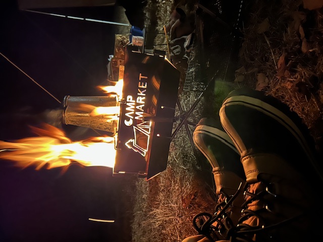 CAMP  MARKET【 薪 <マキ> 🪵】画像にて、"燃え〜て" 下さいませ^ ^🔥