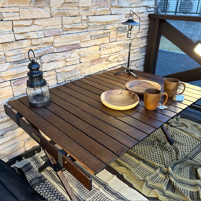 Hilander【ウッドロールテーブル<ソリッドフィール>】アウトドアを格上げするオトナのテーブルを