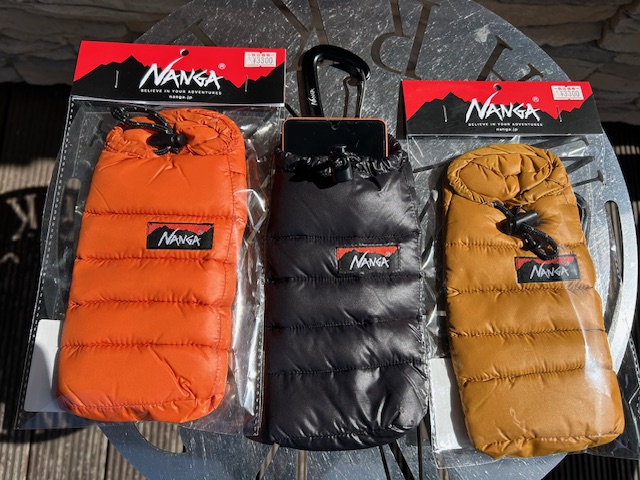 NANGA【Mini Sleeping Bag Phone Case】 で冬携帯のバッテリー対策にも