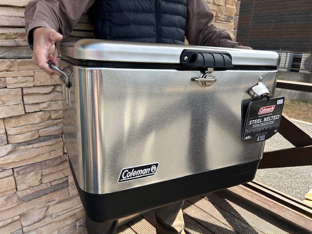 Coleman【54QT ステンレススチールベルトクーラー✨シルバー ✨】入荷しております^ ^❗️