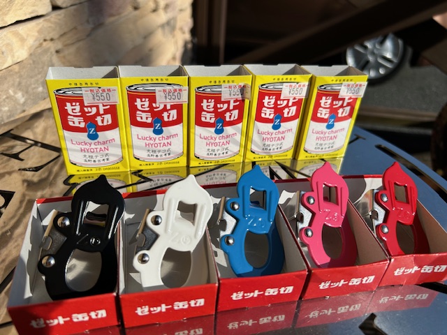 プリンス工業 × 村の鍛冶屋 《 Z(ゼット) 缶切り》 🆕カラー ブラック 】が登場❗️