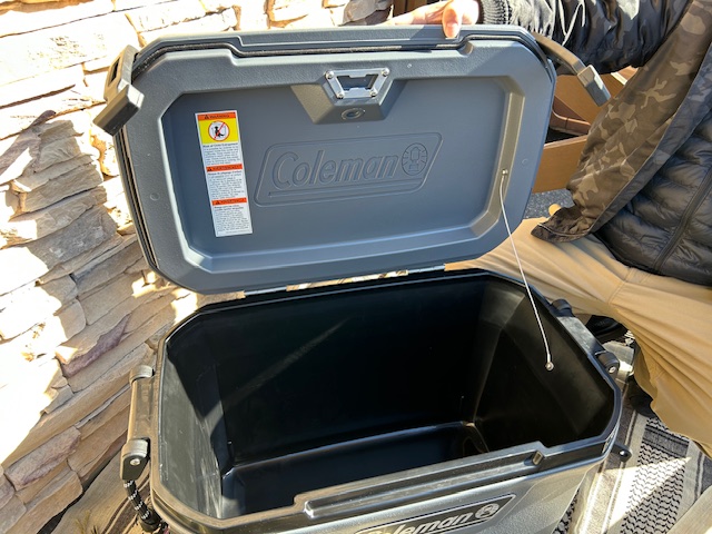 Coleman【CONVOY 28QT/55QT《ダークストーム》】がアメリカンテイストたっぷり入荷