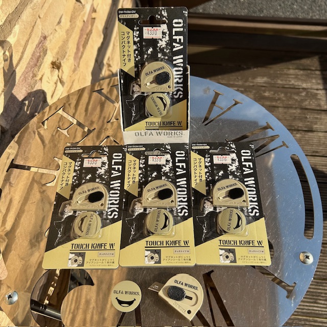 OLFA WORKS【🆕タッチナイフWグラスアイボリー】登場❕入荷致しました^ ^ ¥330❕