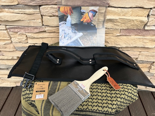 Bush Craft Inc.【焚火ほうき】【火消し袋】が、《 再 》 入荷致しました^ ^🧹