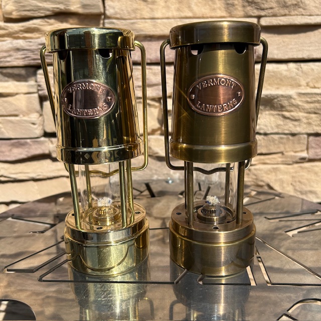 VERMONT LANTERNS🆕《ミニマイナーズランプ》が、登場❗️ 魅惑的な、真鍮の佇まい❗️