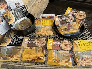 SEEDSCORE　もみのりと胡椒ごまの塩ラーメン 、 パスタキット < きのこ > も 店頭にて！