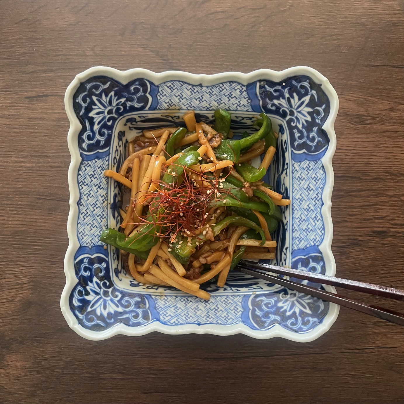 ＜染付とガラス＞夏の健康維持に夏野菜