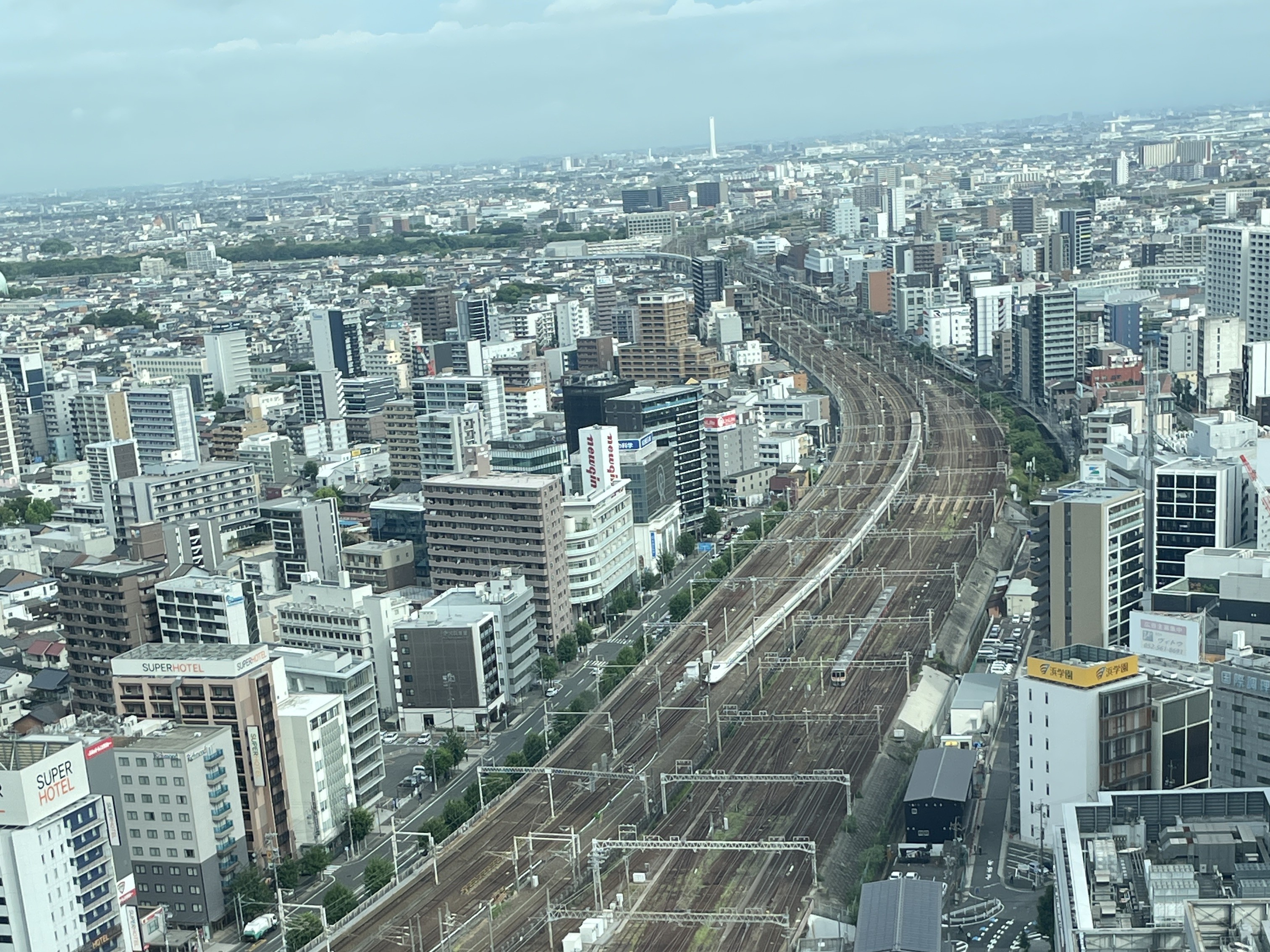 自閉症の子どもとのお出かけ｜電車・新幹線での不安とわが家の工夫